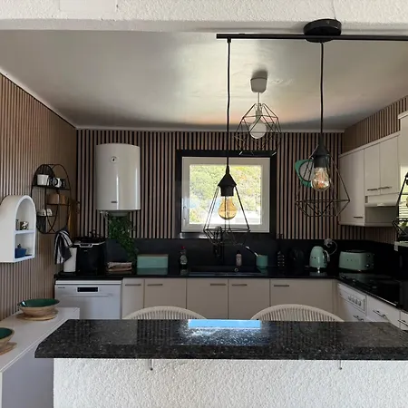 Villa A Canyelles, Piscine Et A Bulles Prives , Vue Panoramique Roses